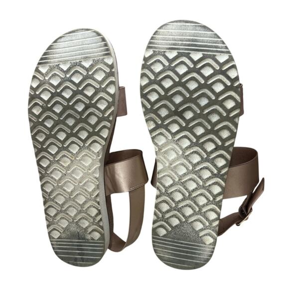 XOXO Women's Double Strap Gold Neutral Darica Summer Chic Sandals Size 8.5 - Picture 6 of 8